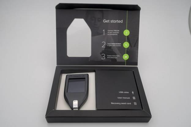 TREZOR T nydesignat paket